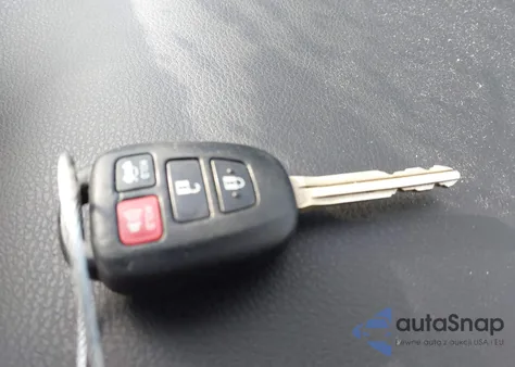 2019 Toyota Corolla Le z USA, uszkodzony, nr VIN 2T1BURHE4KC214502